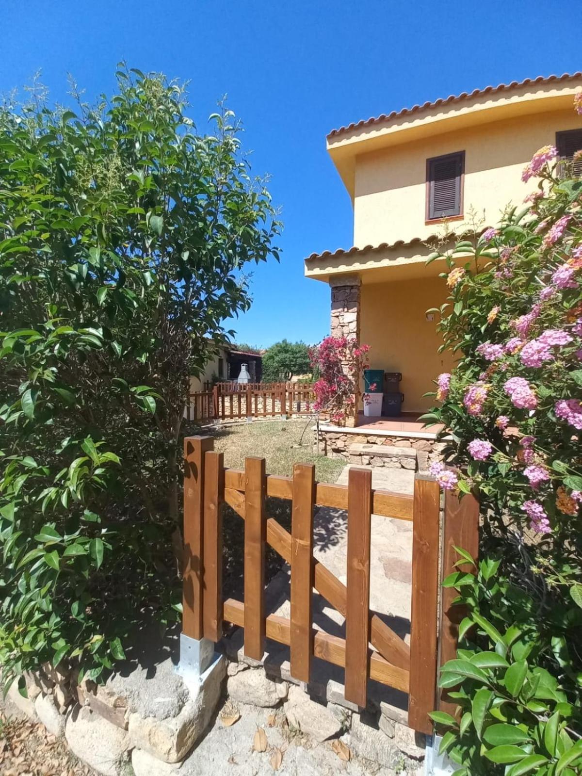 Appartamento Oasi San Teodoro  Esterno foto
